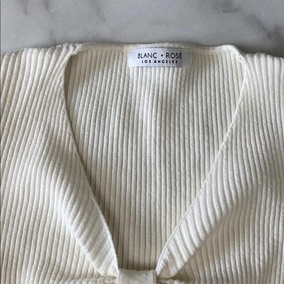 ❤️FINAL PRICE DROP❤️ Blanc + Rosé | Knit Bow Top - Picture 3 of 4